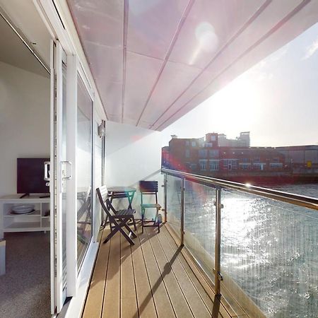 Aparthotel Crabbers' Wharf Portland Esterno foto