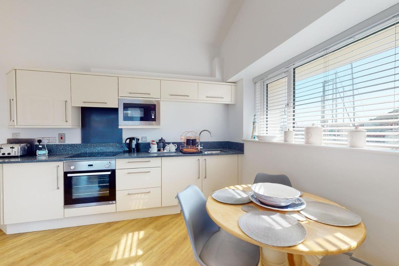 Aparthotel Crabbers' Wharf Portland Esterno foto