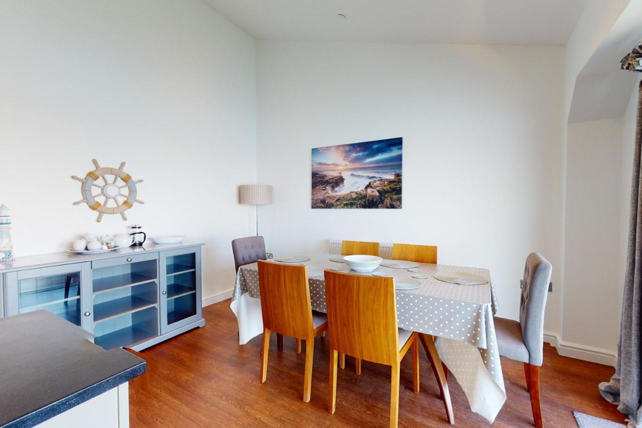 Aparthotel Crabbers' Wharf Portland Esterno foto