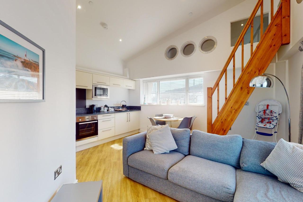 Aparthotel Crabbers' Wharf Portland Esterno foto