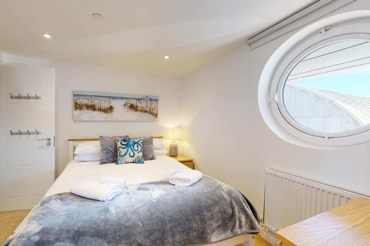 Aparthotel Crabbers' Wharf Portland Esterno foto