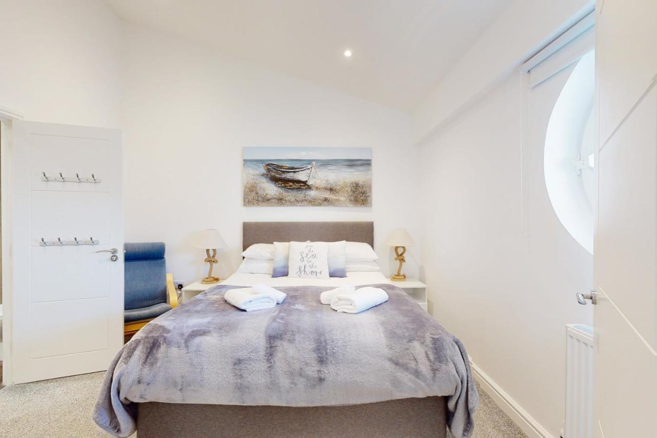 Aparthotel Crabbers' Wharf Portland Esterno foto