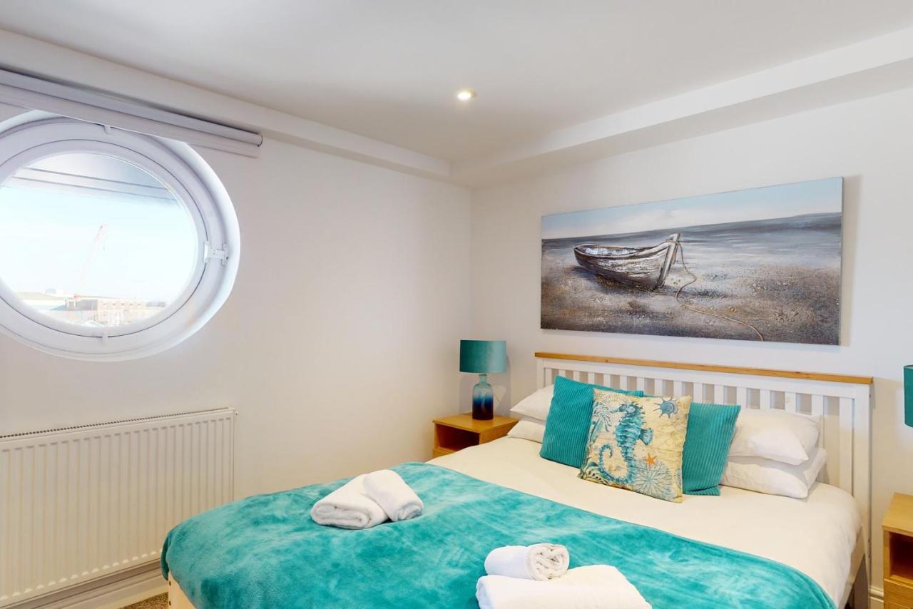 Aparthotel Crabbers' Wharf Portland Esterno foto