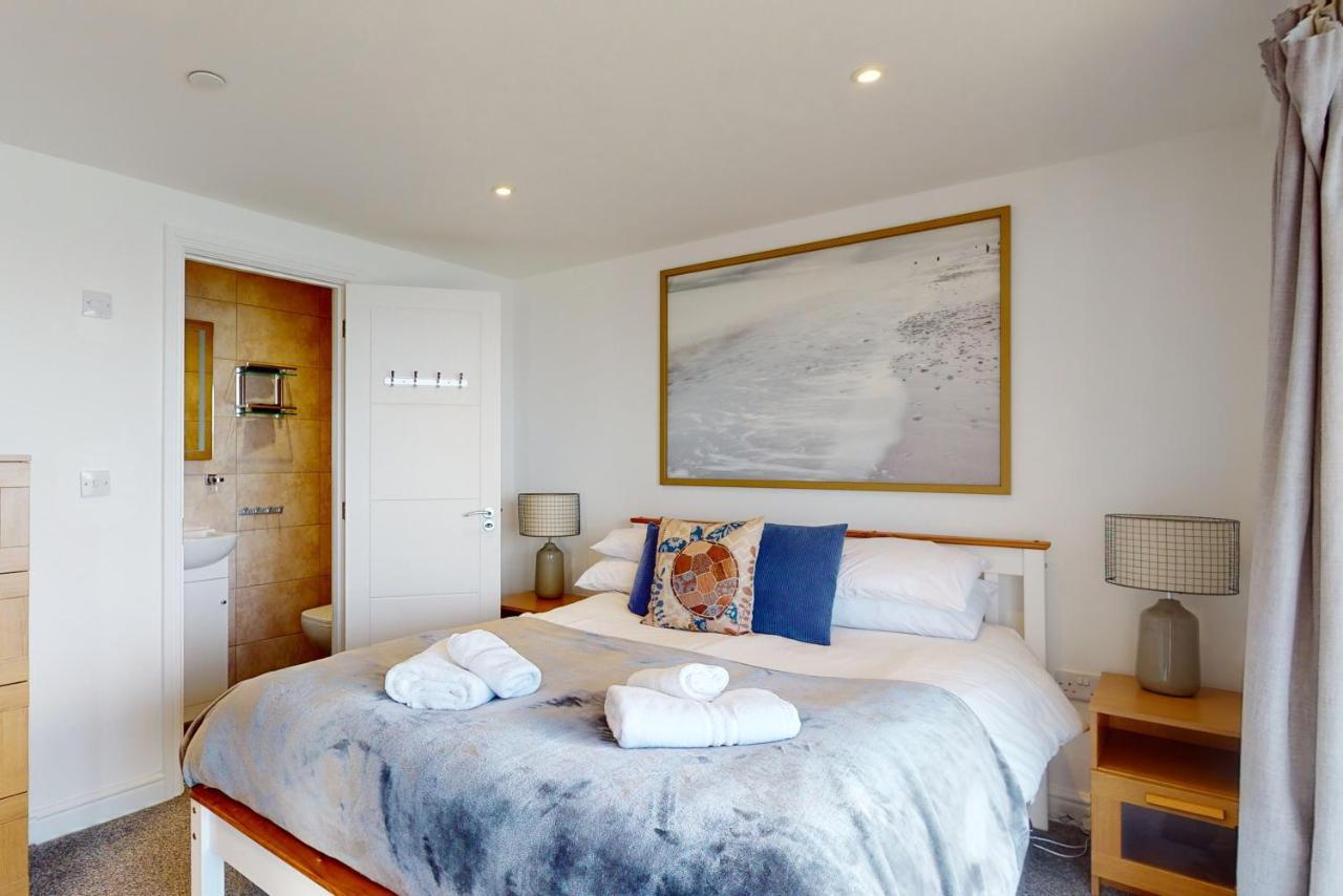 Aparthotel Crabbers' Wharf Portland Esterno foto